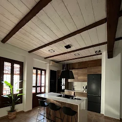 Salón y cocina terminados y listos para vivir tras la reforma integral